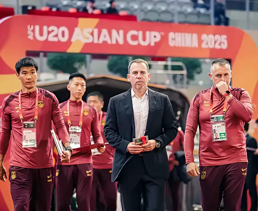 关于北京国安训练开放日，今晨迎来里程碑引欢呼，足总杯在即，年轻球员得到机会的信息