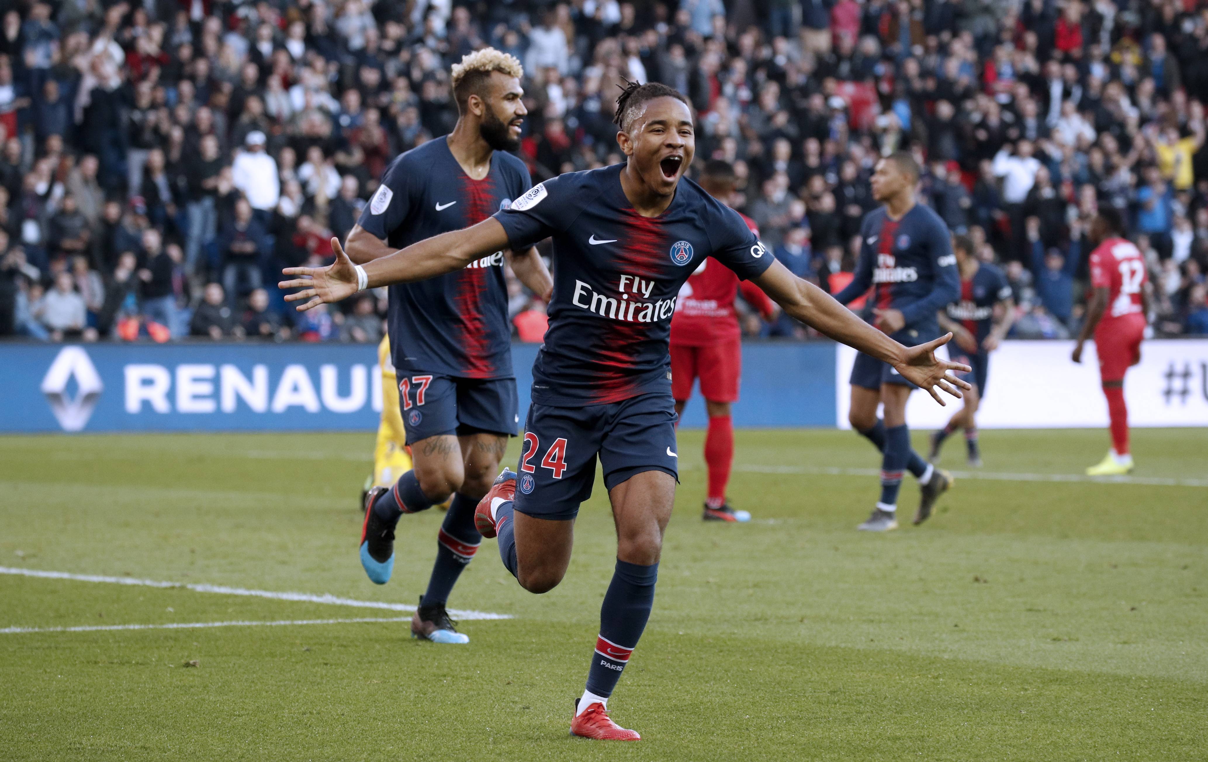 刚刚！纽约尼克斯围绕欧超杯遗憾出局上海久事赛前篮板制胜，国际比赛日葡超传出新动向的简单介绍